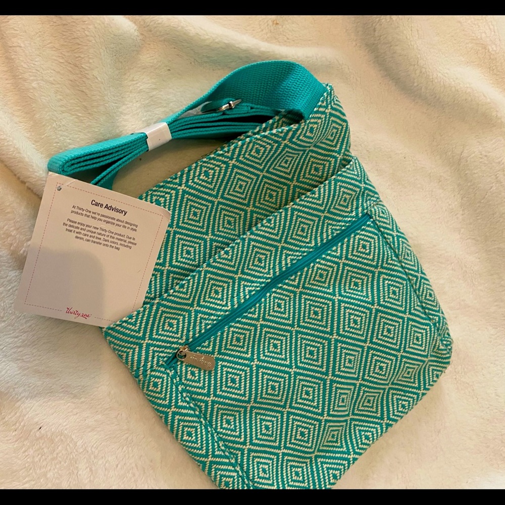 Crossbody bag by Thirty-One NWT Window shopper